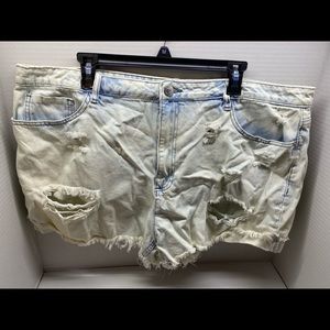 Forever 21 ripped Jean shorts